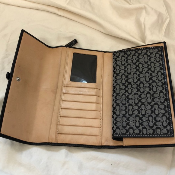 Authentic Signature black Coach satchel and wallet - Picture 10 of 12